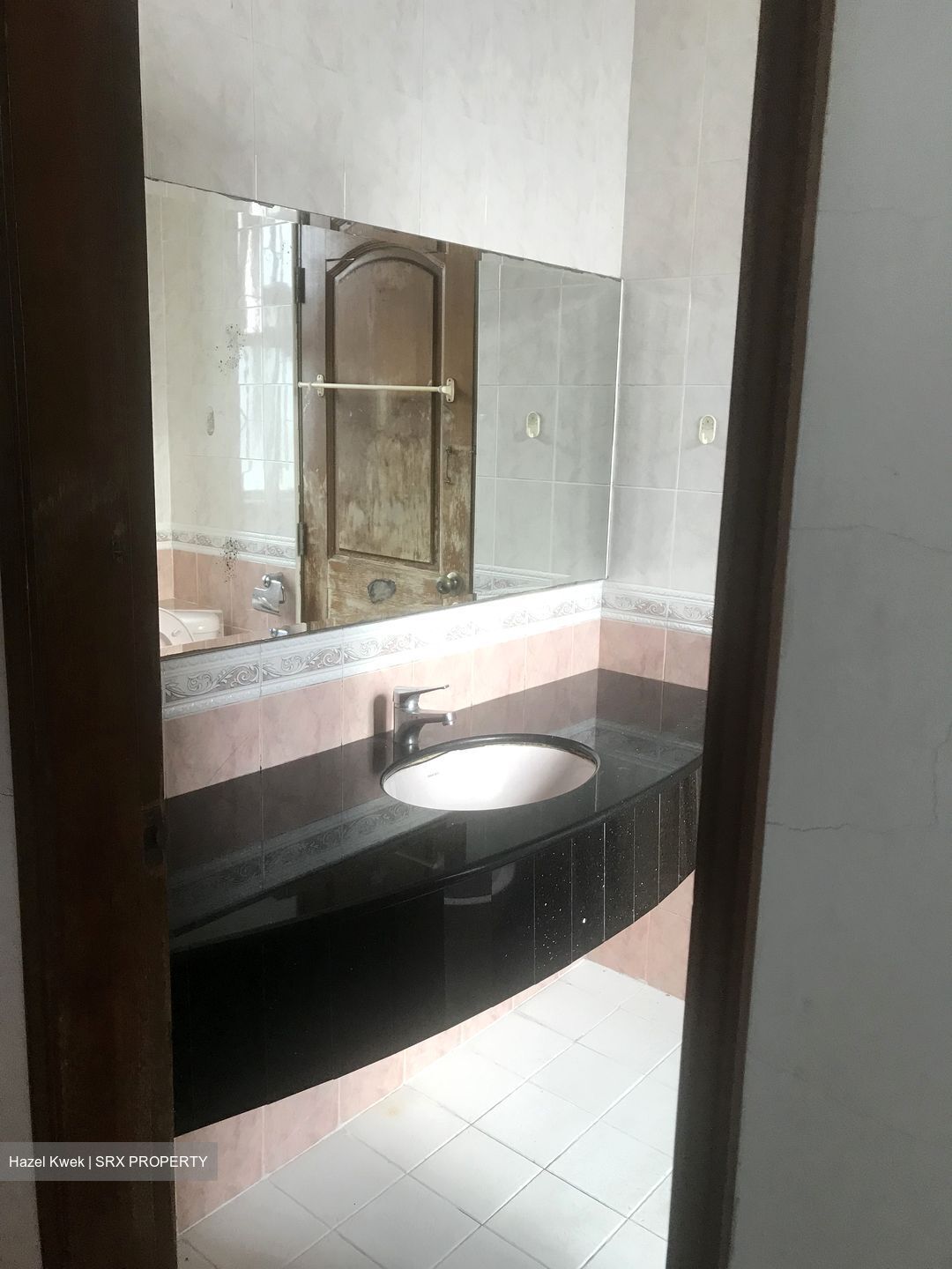 Lorong 104 Changi (D15), Terrace #631170261